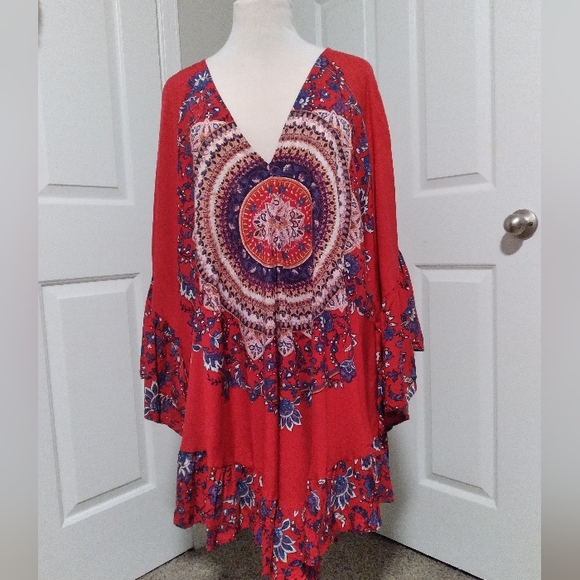 Aveology Tops - NWT Aveology Plus Size Frankie Frill Crimson Tunic Size 22/24